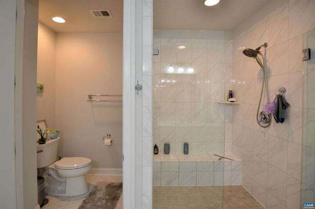 327 CLAIBOURNE RD, Crozet, VA 22932