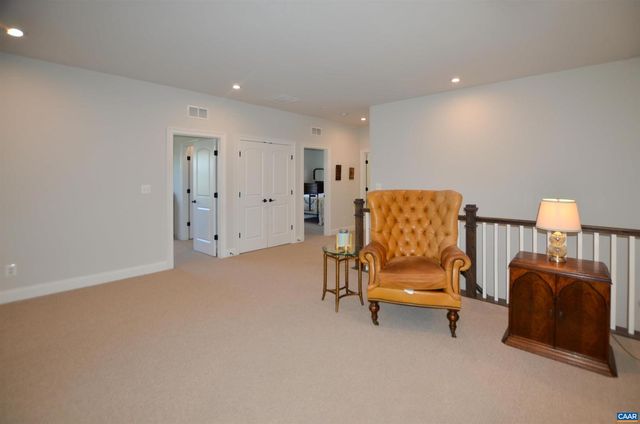 327 CLAIBOURNE RD, Crozet, VA 22932