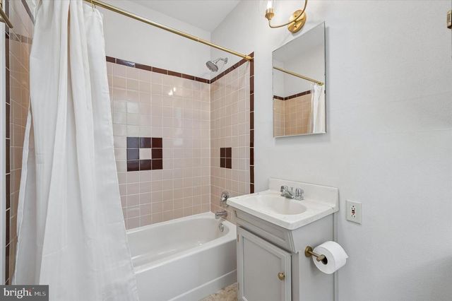 402 FAIRMOUNT AVE #1ST FLOOR, Philadelphia, PA 19123