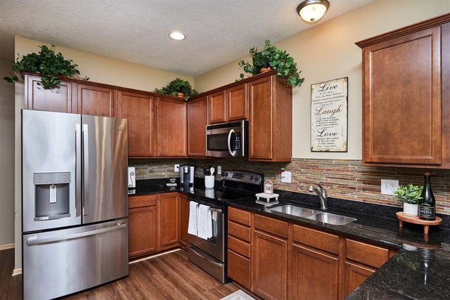 8462 Cody Drive, West Des Moines, IA 50266