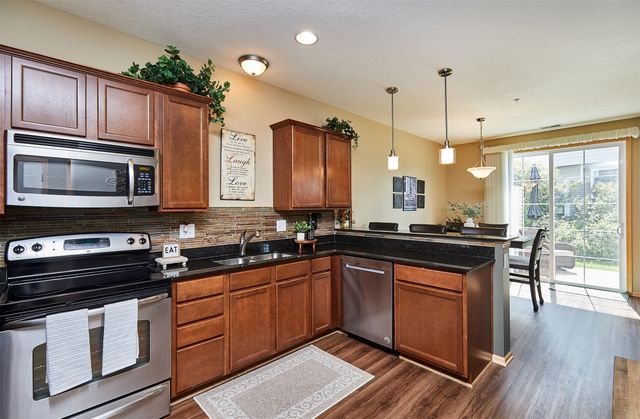 8462 Cody Drive, West Des Moines, IA 50266