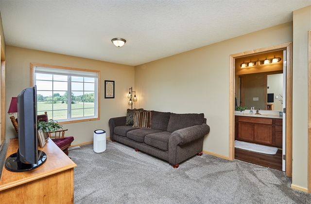 8462 Cody Drive, West Des Moines, IA 50266