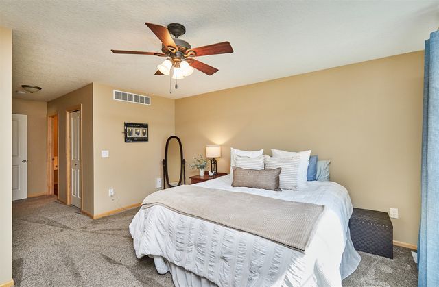 8462 Cody Drive, West Des Moines, IA 50266