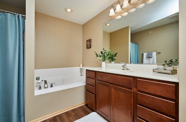 8462 Cody Drive, West Des Moines, IA 50266