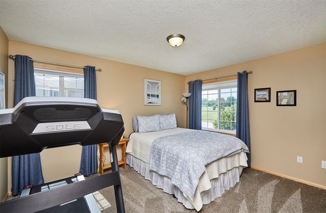 8462 Cody Drive, West Des Moines, IA 50266