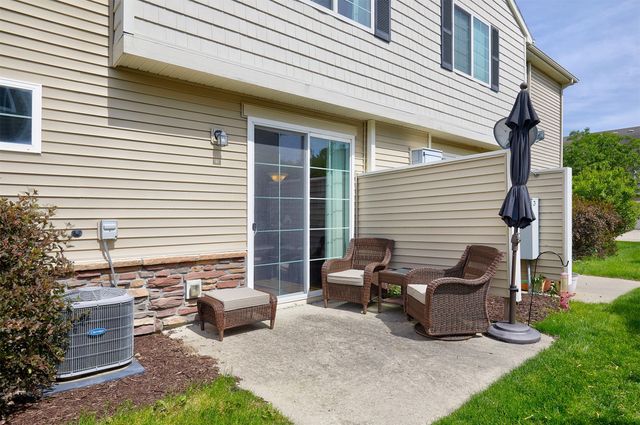 8462 Cody Drive, West Des Moines, IA 50266