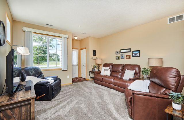 8462 Cody Drive, West Des Moines, IA 50266