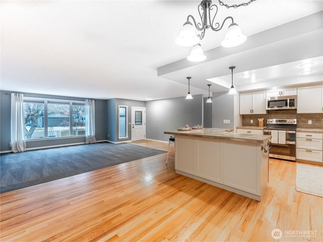 1320 Wedgewood Avenue, Wenatchee, WA 98801