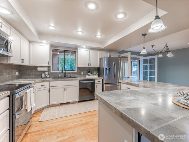 1320 Wedgewood Avenue, Wenatchee, WA 98801