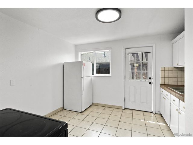 1101 Akron St, Aurora, CO 80010