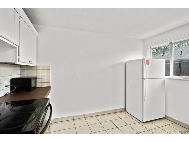 1101 Akron St, Aurora, CO 80010