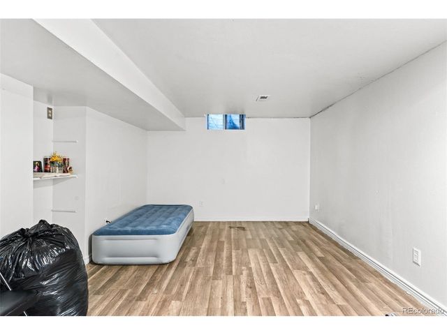 1101 Akron St, Aurora, CO 80010