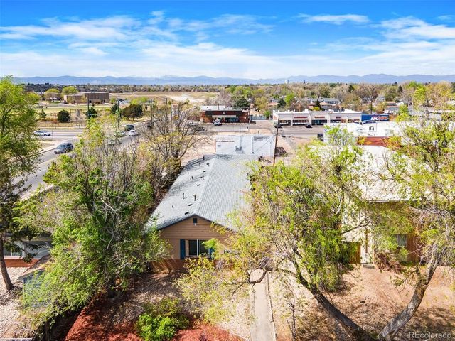 1101 Akron St, Aurora, CO 80010