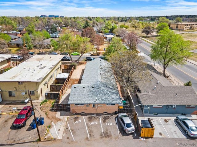1101 Akron St, Aurora, CO 80010