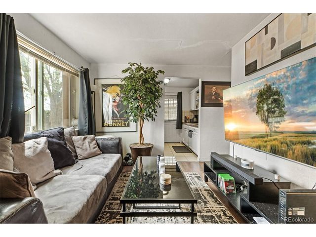 1101 Akron St, Aurora, CO 80010