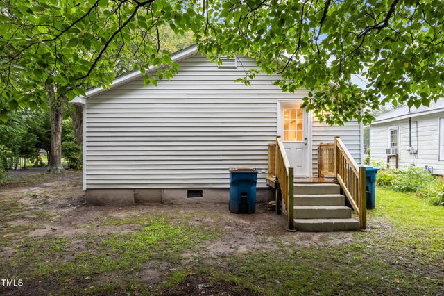 807 N Wilson Avenue, Dunn, NC 28334