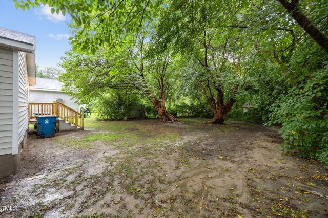 807 N Wilson Avenue, Dunn, NC 28334