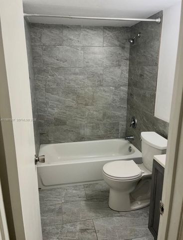 89 Berkshire D 89, West Palm Beach, FL 33417