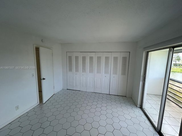 89 Berkshire D 89, West Palm Beach, FL 33417