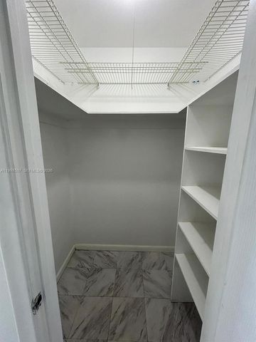 89 Berkshire D 89, West Palm Beach, FL 33417