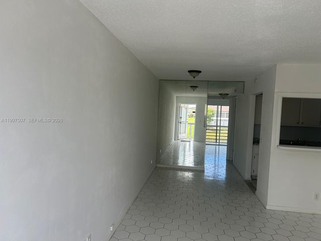 89 Berkshire D 89, West Palm Beach, FL 33417