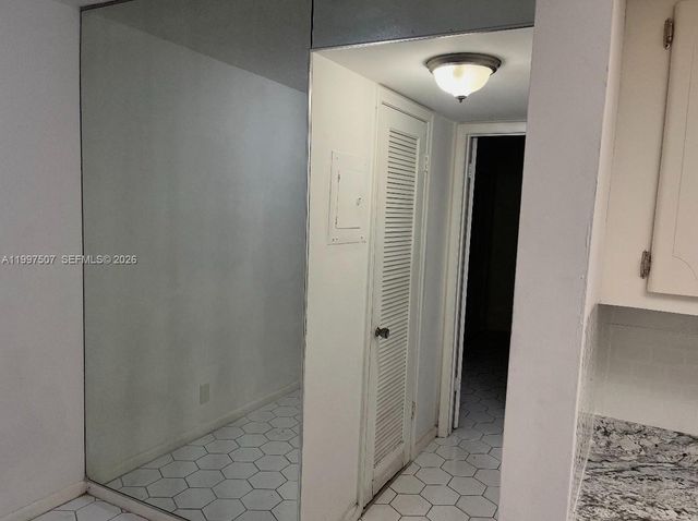 89 Berkshire D 89, West Palm Beach, FL 33417