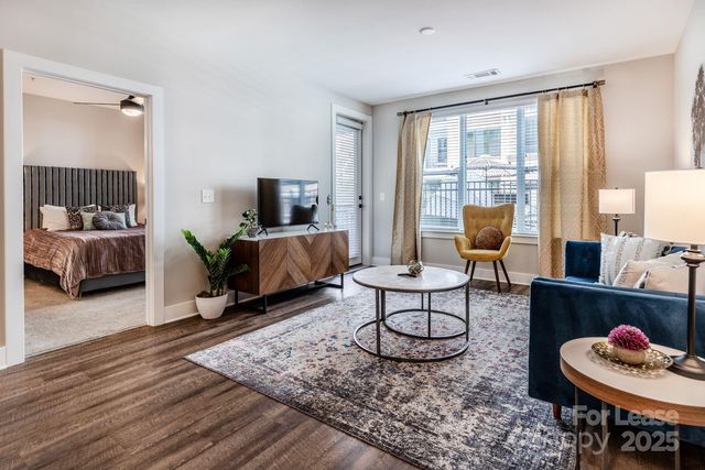 101 W Morehead Street S1B, Charlotte, NC 28202