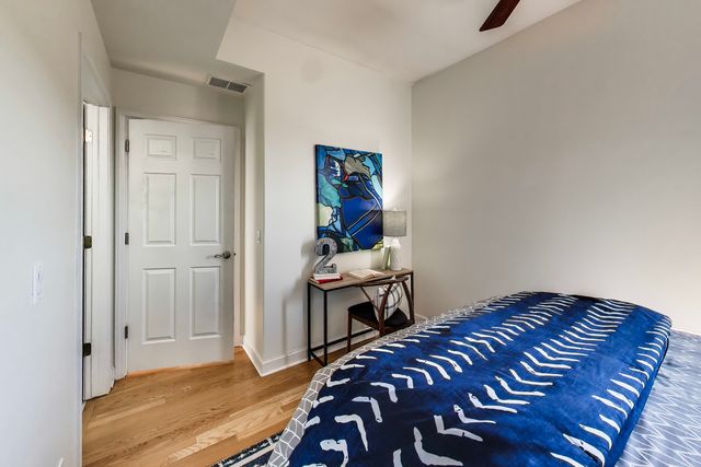 4821 N Kimball Avenue 3, Chicago, IL 60625