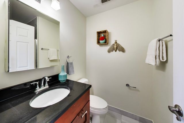 4821 N Kimball Avenue 3, Chicago, IL 60625