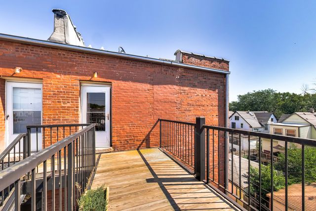 4821 N Kimball Avenue 3, Chicago, IL 60625