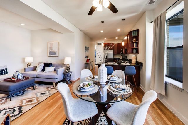 4821 N Kimball Avenue 3, Chicago, IL 60625