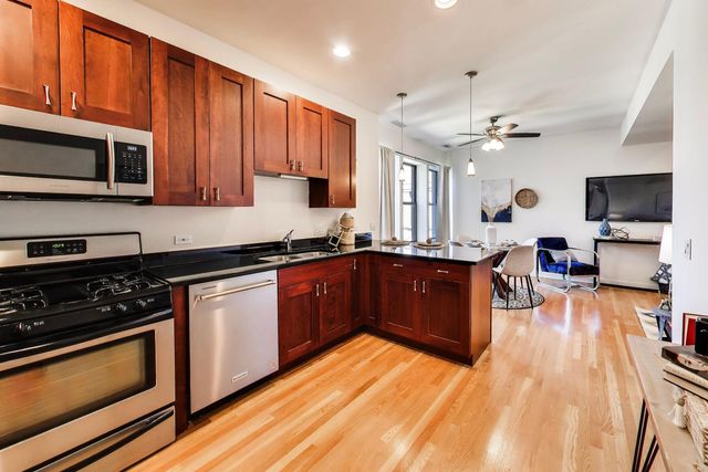 4821 N Kimball Avenue 3, Chicago, IL 60625
