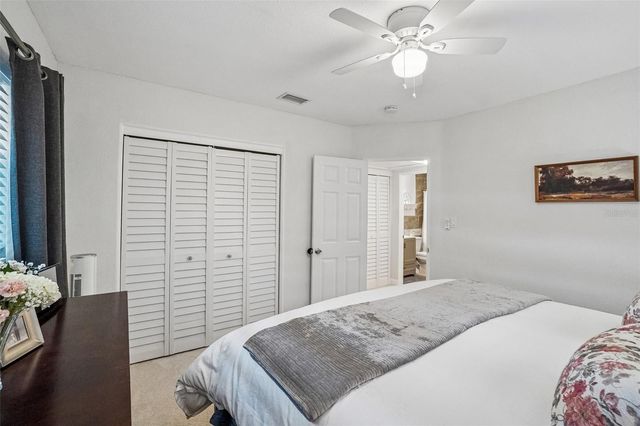 5389 55TH AVENUE N, St Petersburg, FL 33709