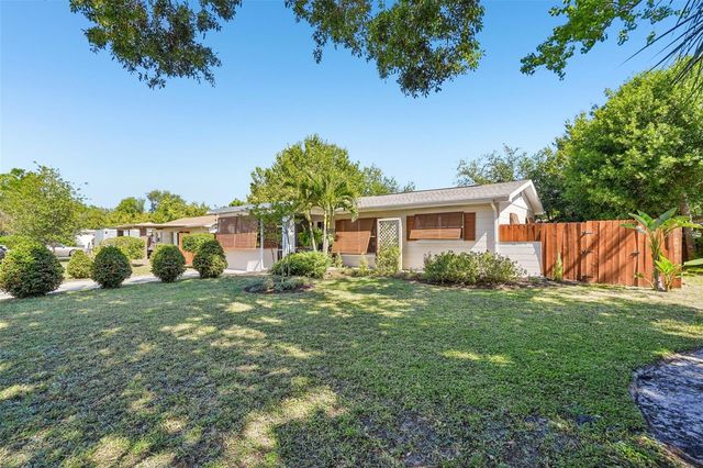 5389 55TH AVENUE N, St Petersburg, FL 33709