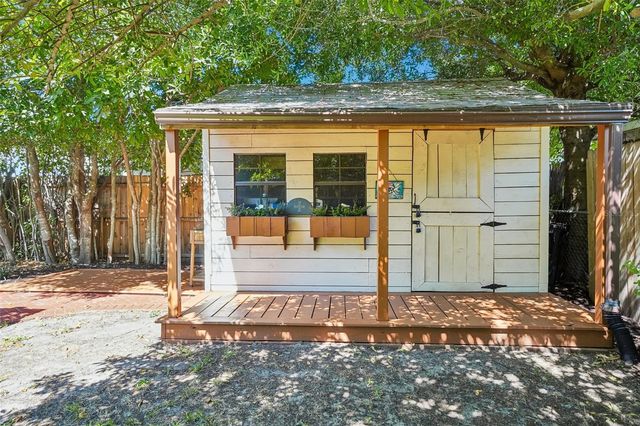 5389 55TH AVENUE N, St Petersburg, FL 33709