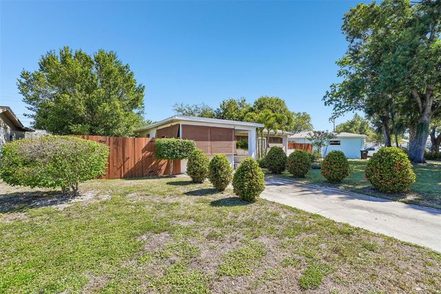 5389 55TH AVENUE N, St Petersburg, FL 33709