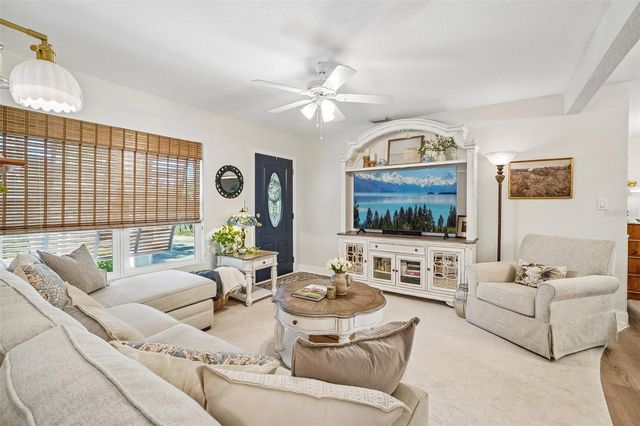 5389 55TH AVENUE N, St Petersburg, FL 33709