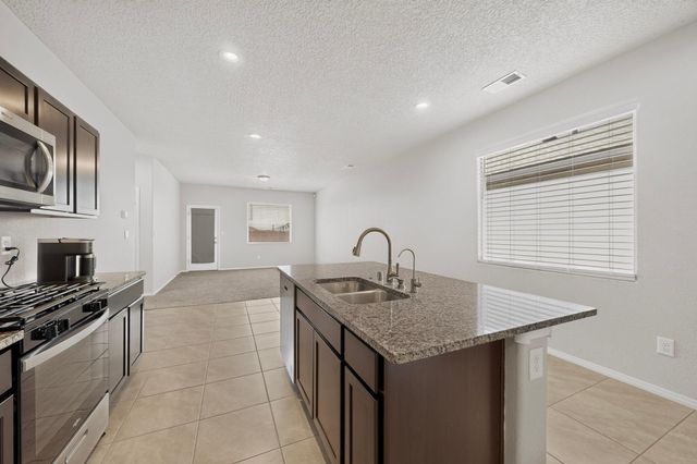 2728 Halfmoon Way SW, Albuquerque, NM 87121