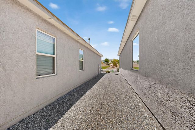 2728 Halfmoon Way SW, Albuquerque, NM 87121