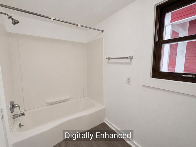 214-216 Pine Street, Burlington, VT 05401