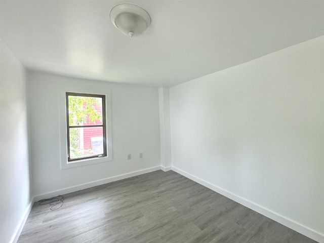 214-216 Pine Street, Burlington, VT 05401