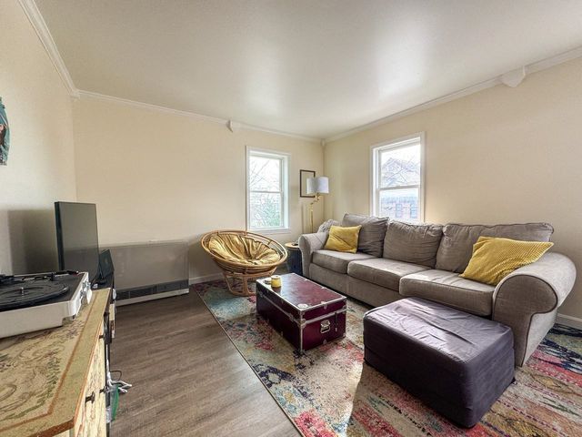 214-216 Pine Street, Burlington, VT 05401