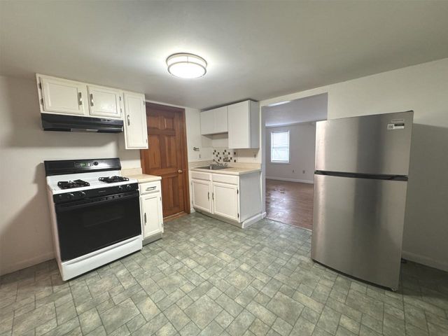 214-216 Pine Street, Burlington, VT 05401