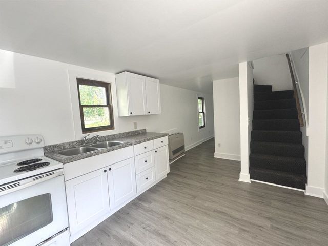 214-216 Pine Street, Burlington, VT 05401