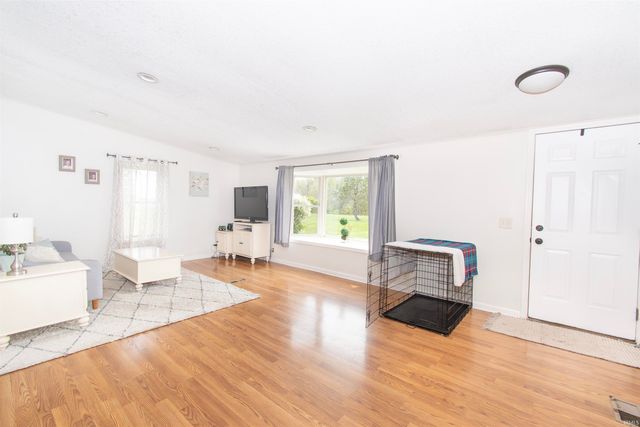 11193 E Baseline Road, Avilla, IN 46710