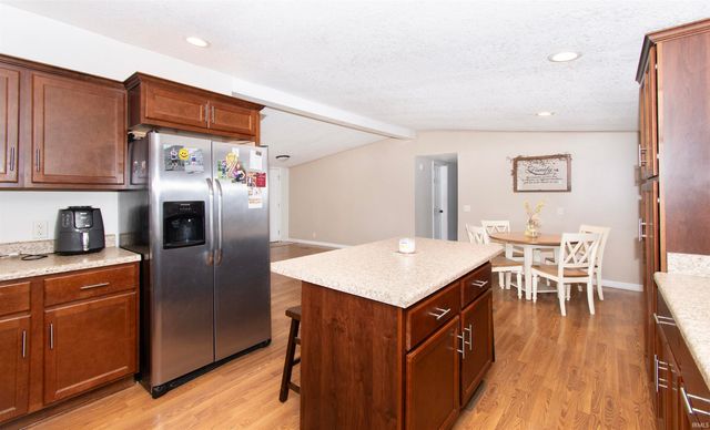 11193 E Baseline Road, Avilla, IN 46710