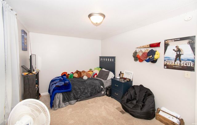 11193 E Baseline Road, Avilla, IN 46710