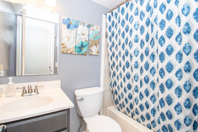 11193 E Baseline Road, Avilla, IN 46710