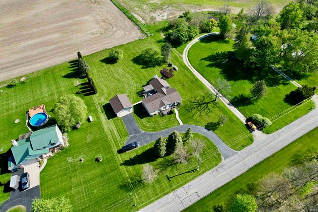 11193 E Baseline Road, Avilla, IN 46710