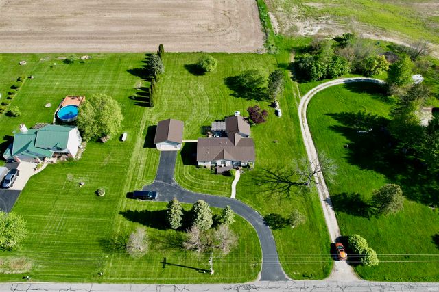 11193 E Baseline Road, Avilla, IN 46710